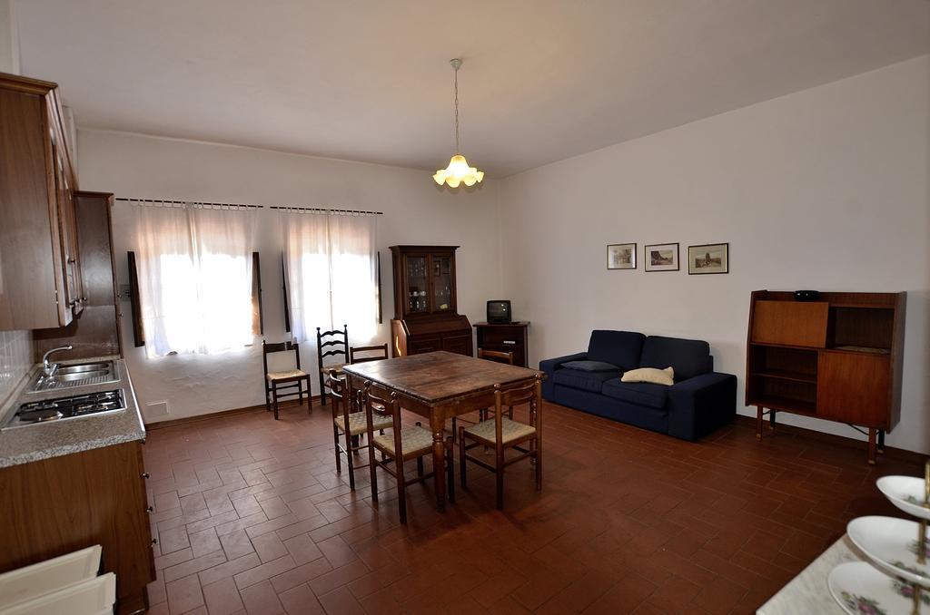 Agriturismo Poggio Ai Grilli Gambassi Terme Room photo
